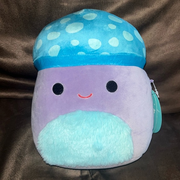 Pyle the mushroom squishmallow - Picture 1 of 2